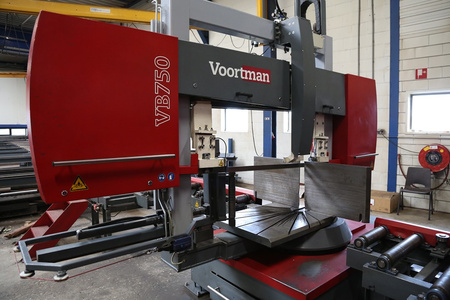 Used structural steel machinery Voortman VB 750 band saw